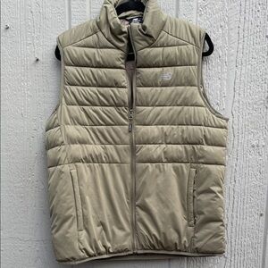 New Balance Quilted Olive Vest Size: M
